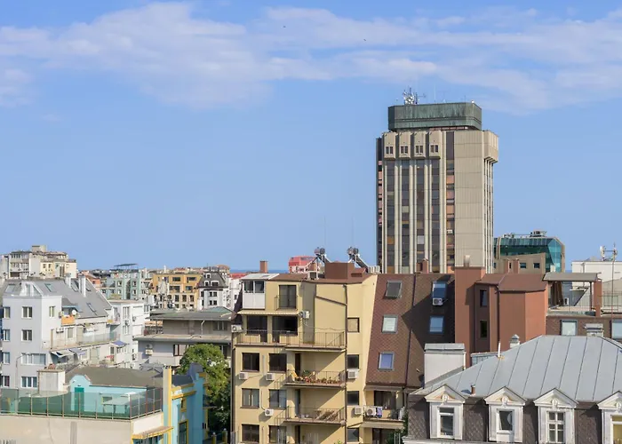 Sun Above Βάρνα