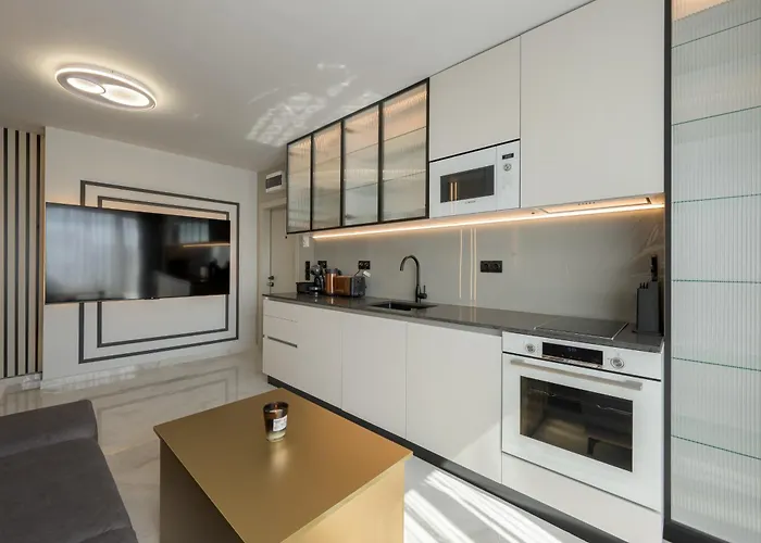 Apartment Sun Above *