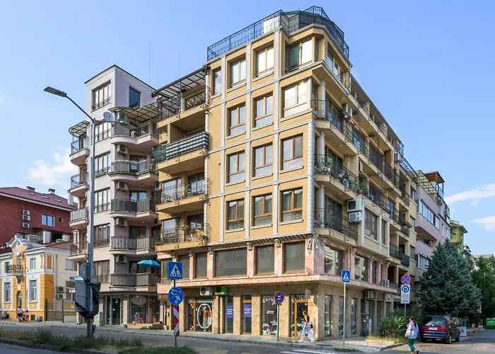 Sun Above Apartment *